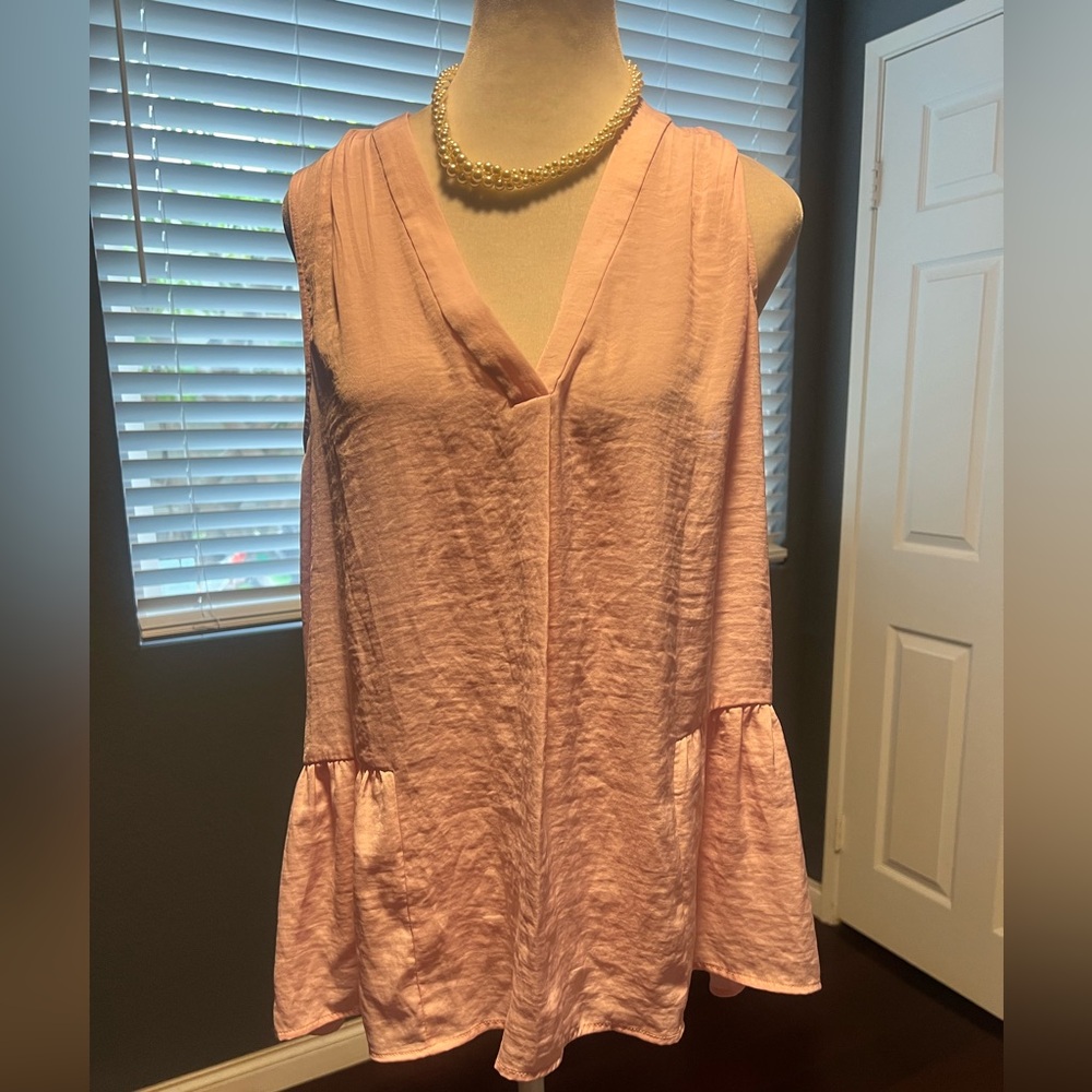 Pink Sleeveless V-Neck Blouse With Ruffled Bottom. Longer in Back. Large